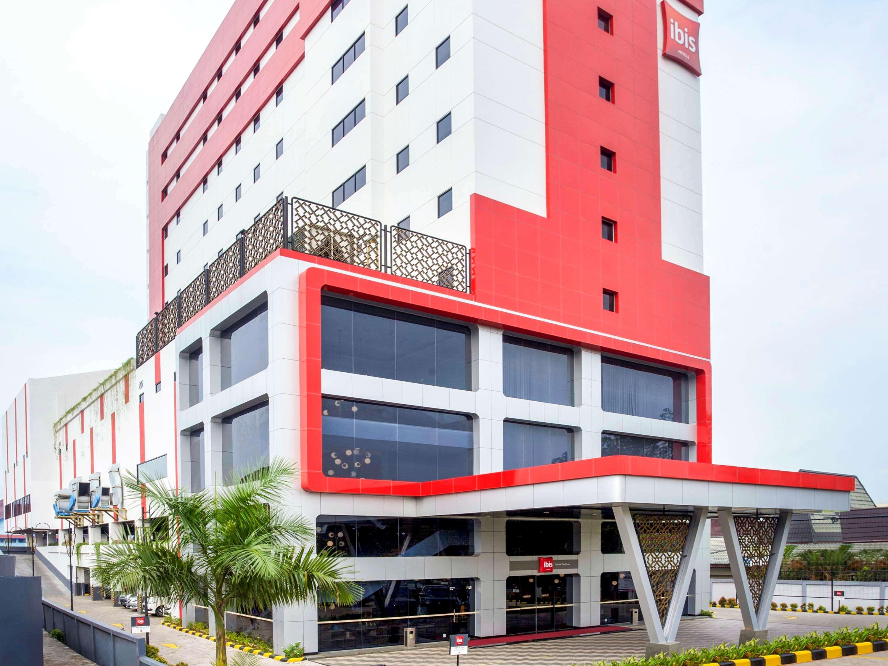 Ibis Pontianak City Center Exterior photo