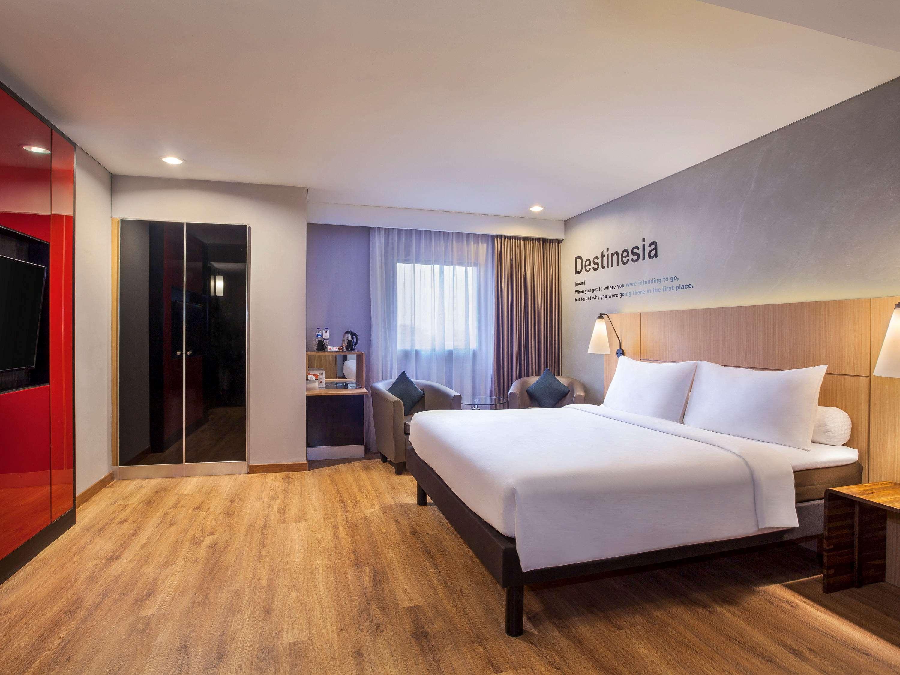 Ibis Pontianak City Center Exterior photo
