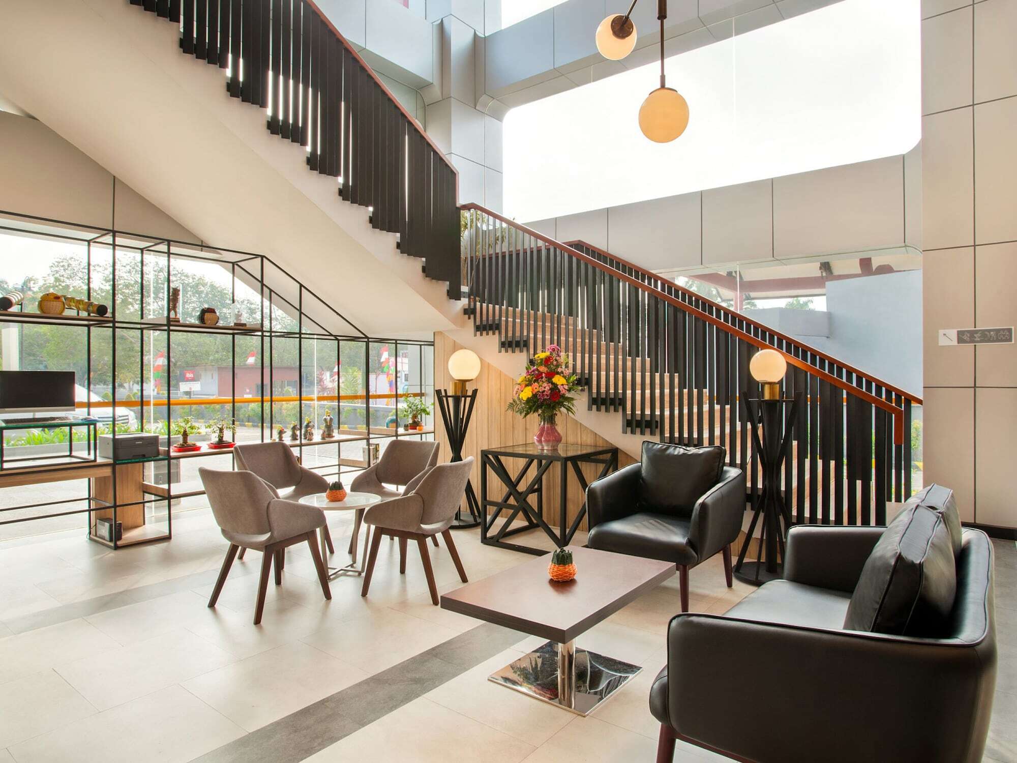 Ibis Pontianak City Center Exterior photo