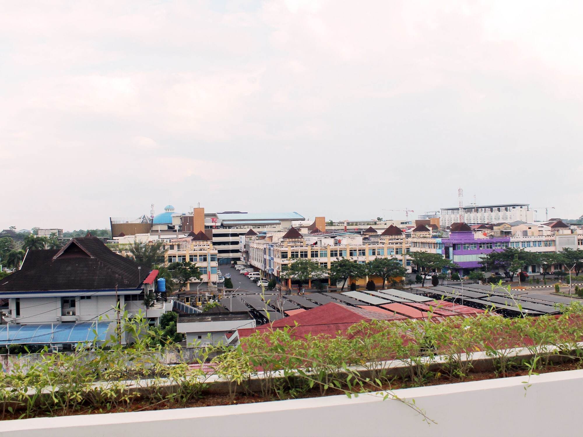 Ibis Pontianak City Center Exterior photo